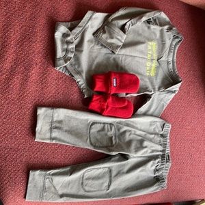 12-18 month Patagonia onesie, leggings & mittens